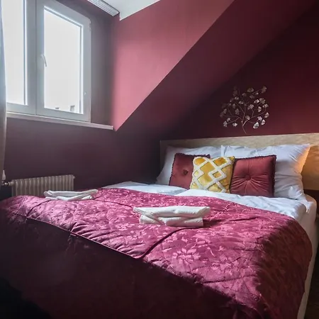 Apartment Golden Tree Loft In The Heart Of Prag