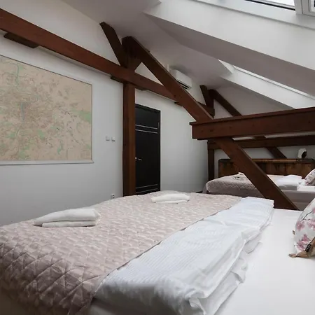 Golden Tree Loft In The Heart Of Prága