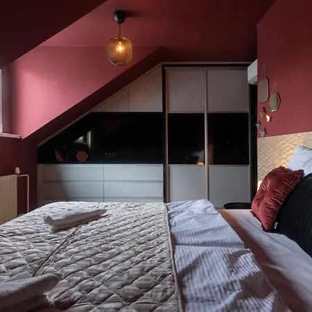 Golden Tree Loft In The Heart Of Apartman