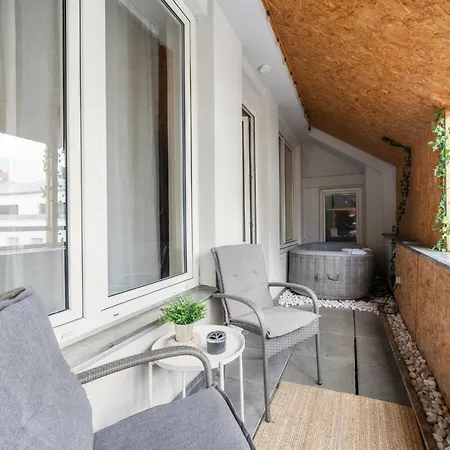 Golden Tree Loft In The Heart Of Апартаменты Прага