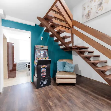 Golden Tree Loft In The Heart Of Апартаменты Прага