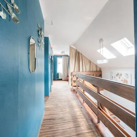 Golden Tree Loft In The Heart Of