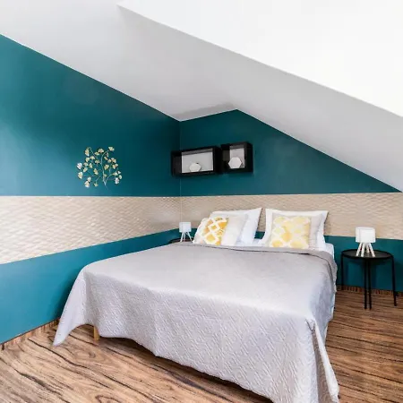 Golden Tree Loft In The Heart Of Apartmán
