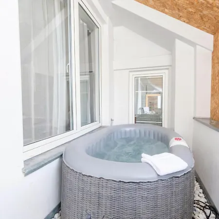 Apartmán Golden Tree Loft In The Heart Of *