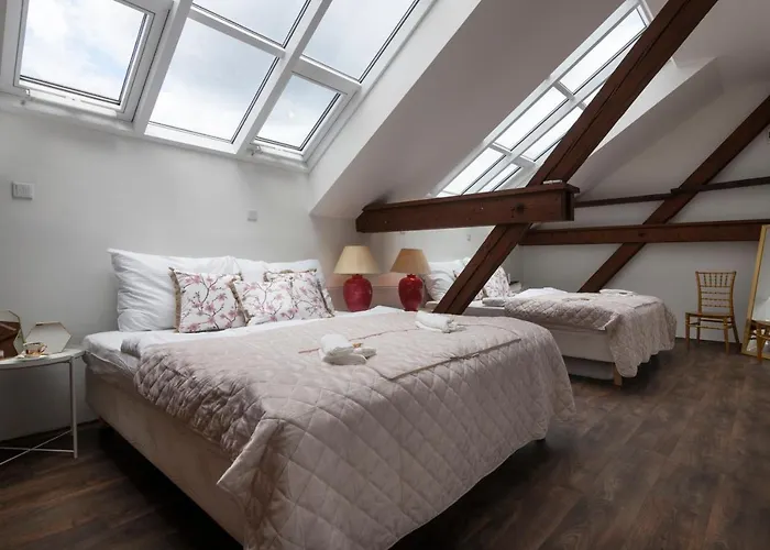 Golden Tree Loft In The Heart Of Prague