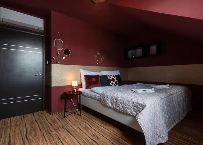 Golden Tree Loft In The Heart Of * Prague