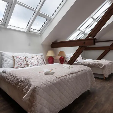 Golden Tree Loft In The Heart Of Прага